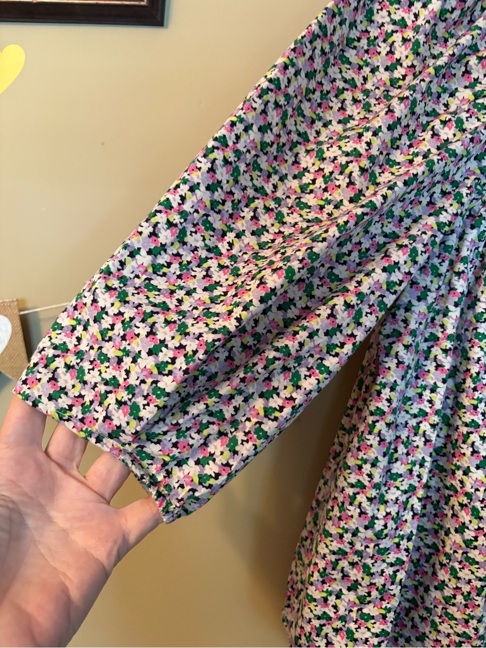 H&M Floral Square-Neck Puff Sleeve Blouse in Pink and Green - Picture 5 of 9